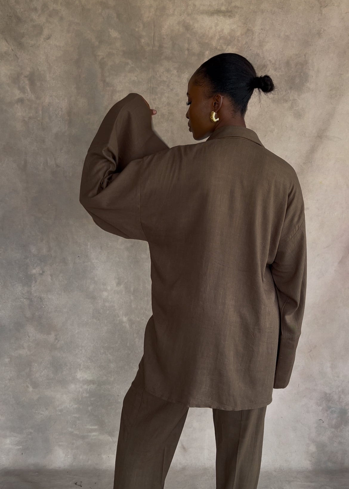 Boxy shirt linen off Army Green