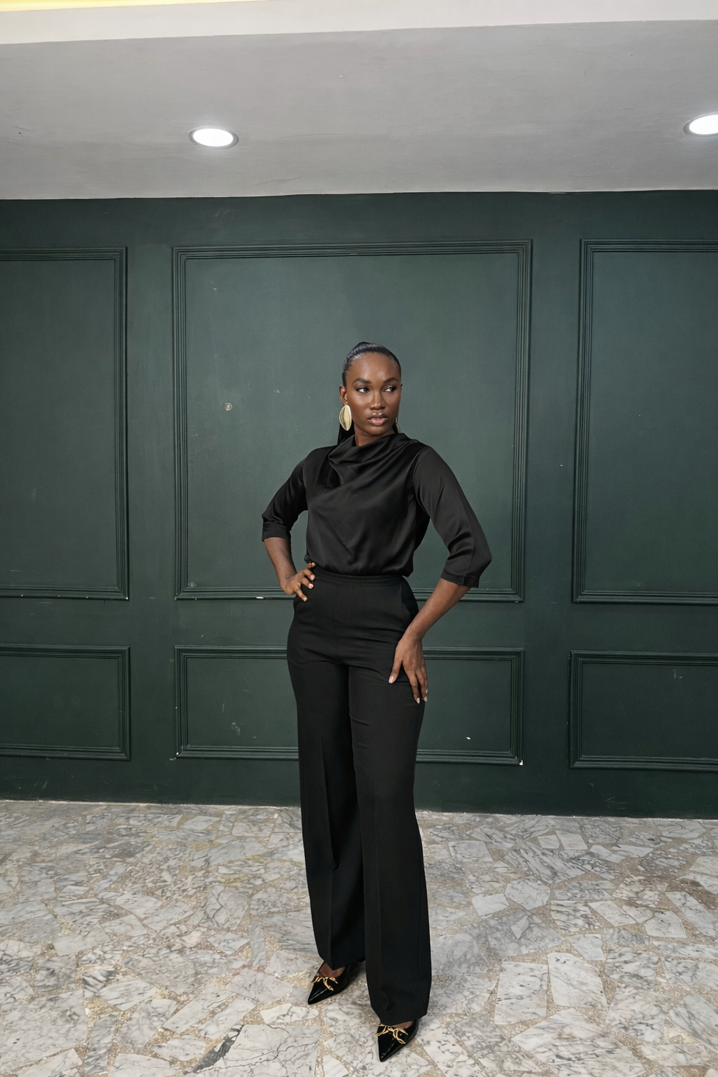 Samira Sleeved Black
